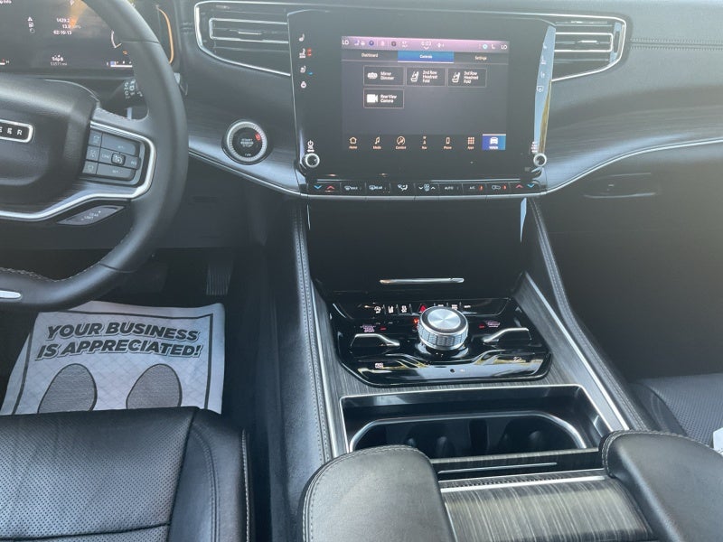 2023 Jeep Wagoneer Series III