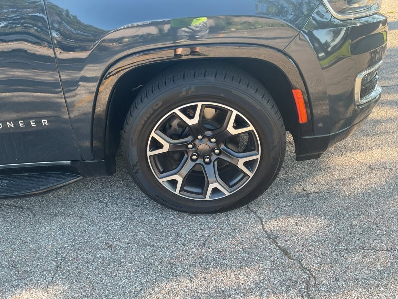 2023 Jeep Wagoneer Series III