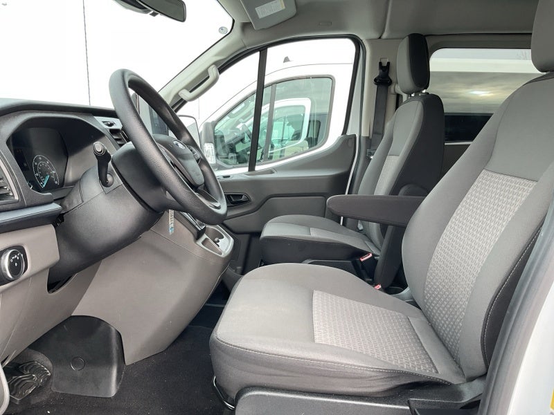 2024 Ford Transit Passenger Wagon XL
