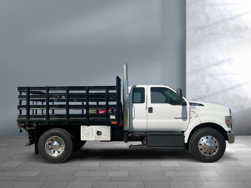 2021 Ford 550 NA