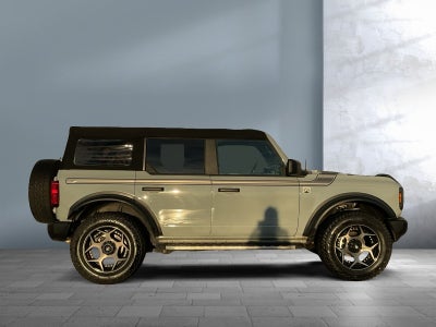2021 Ford Bronco Base
