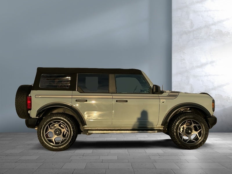 2021 Ford Bronco Base