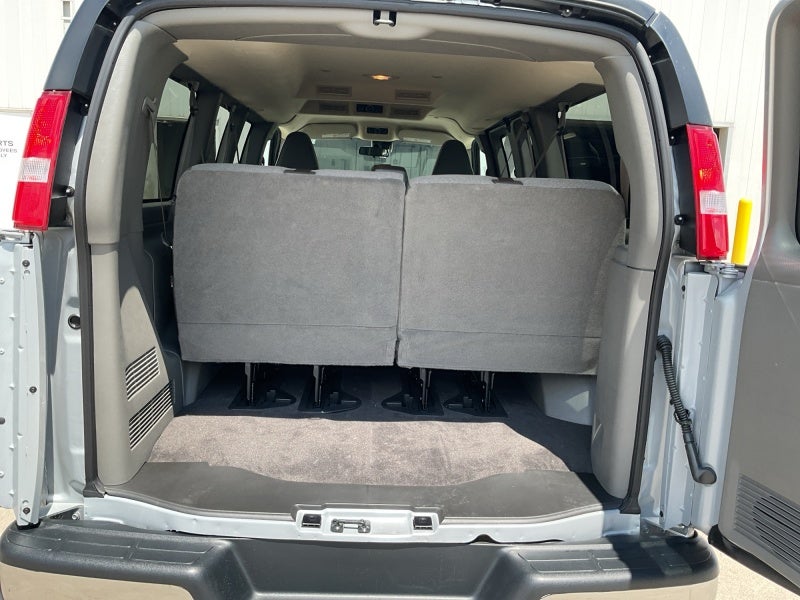 2026 GMC Savana Passenger LT