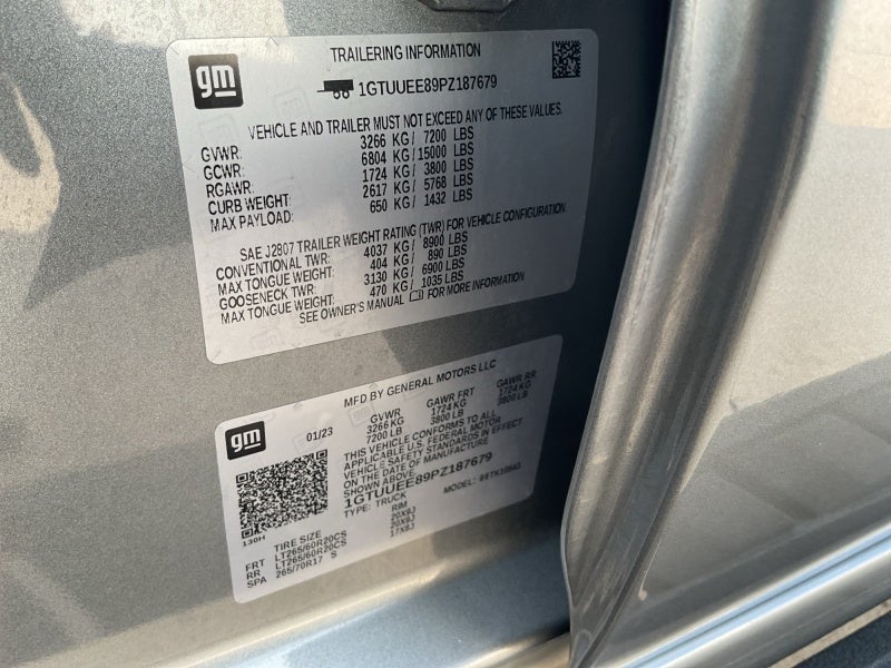 2023 GMC Sierra 1500 AT4
