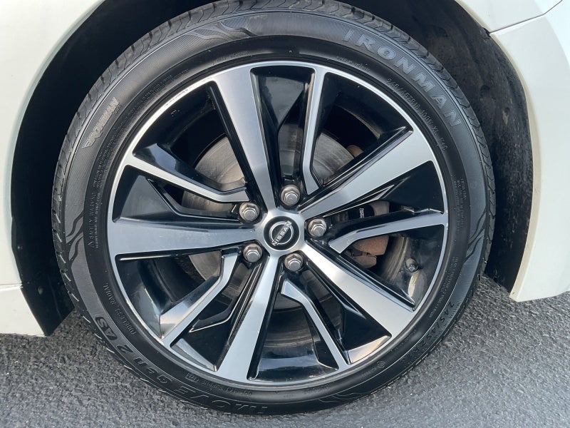 2023 Nissan Maxima SL