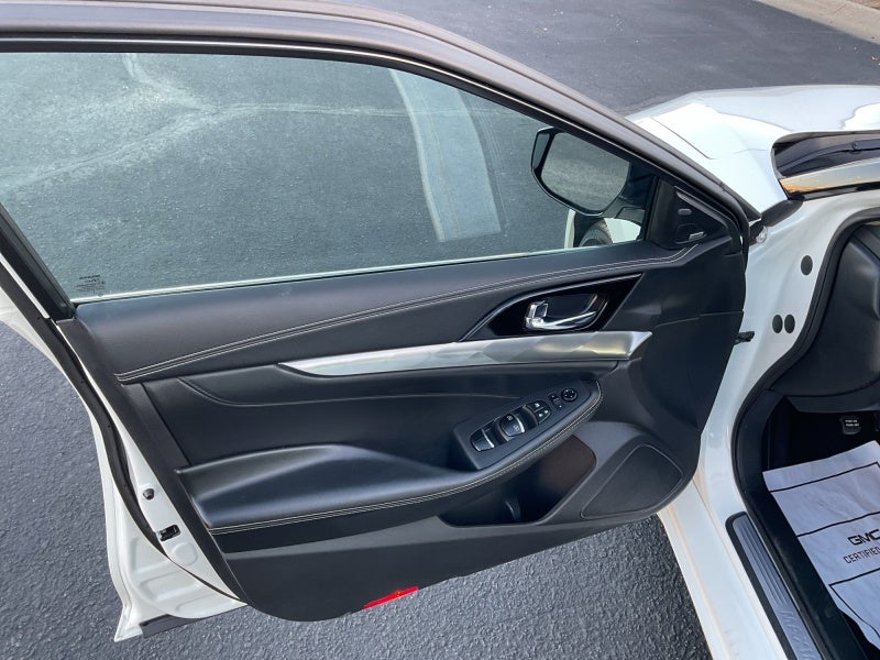 2023 Nissan Maxima SL