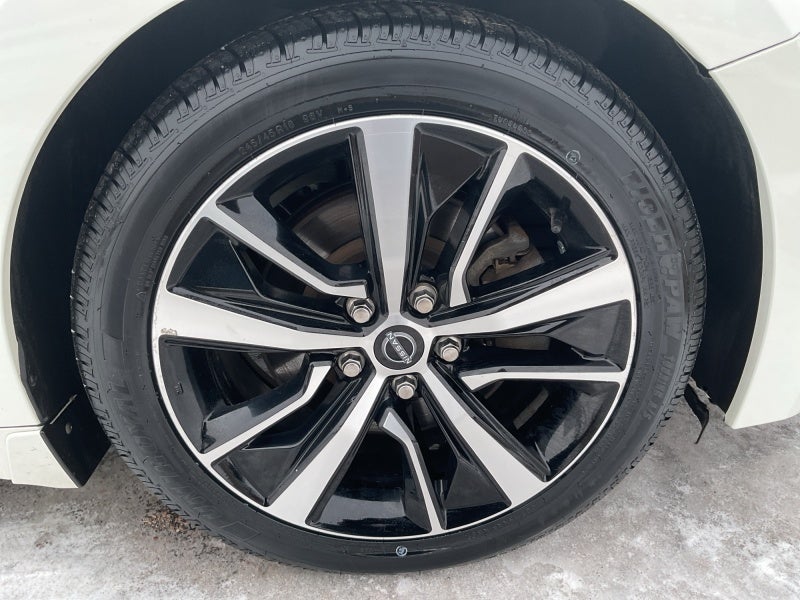 2023 Nissan Maxima SL