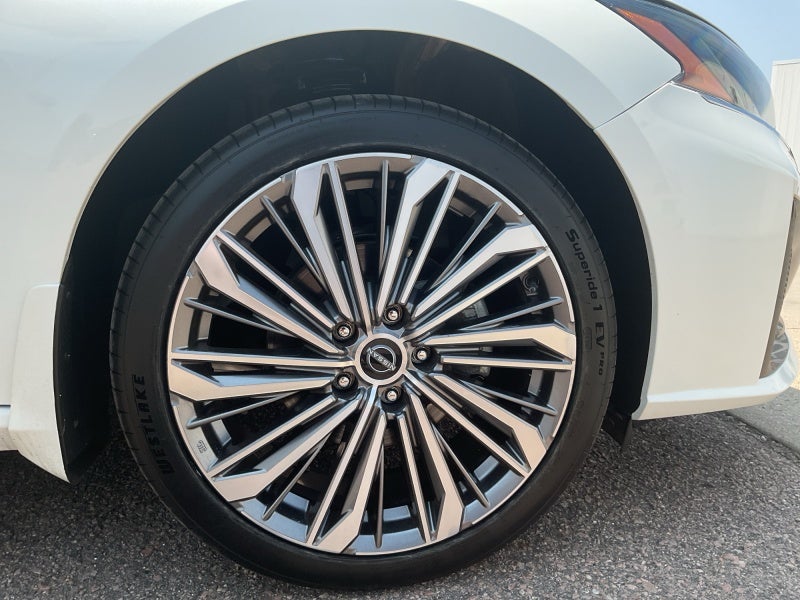 2024 Nissan Altima Platinum