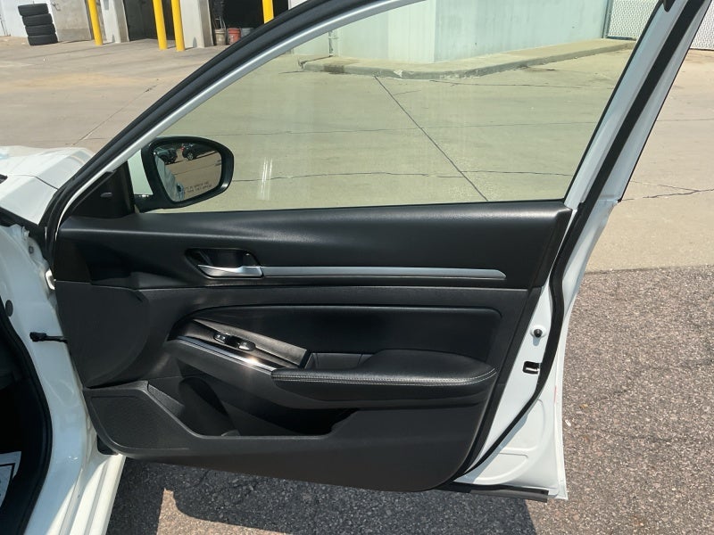 2024 Nissan Altima Platinum