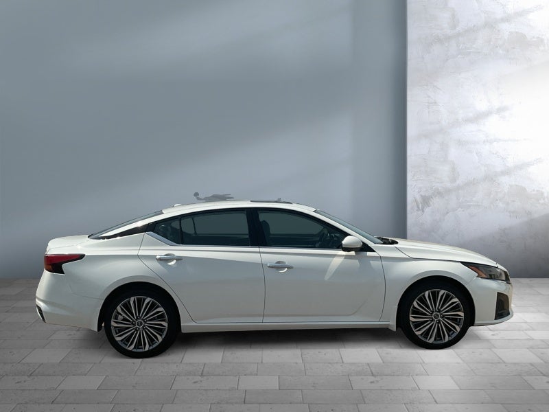 2024 Nissan Altima Platinum