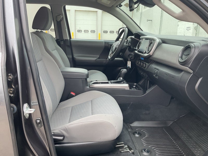 2022 Toyota Tacoma 4WD SR