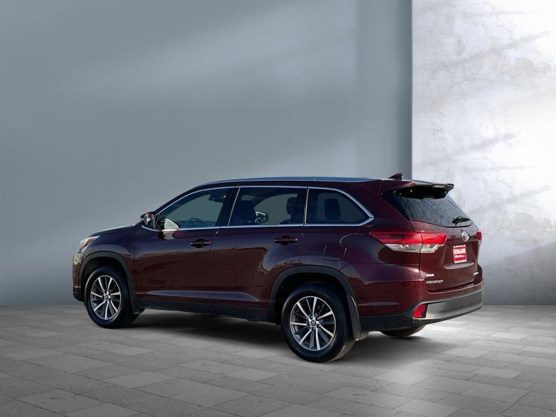 2019 Toyota Highlander SE